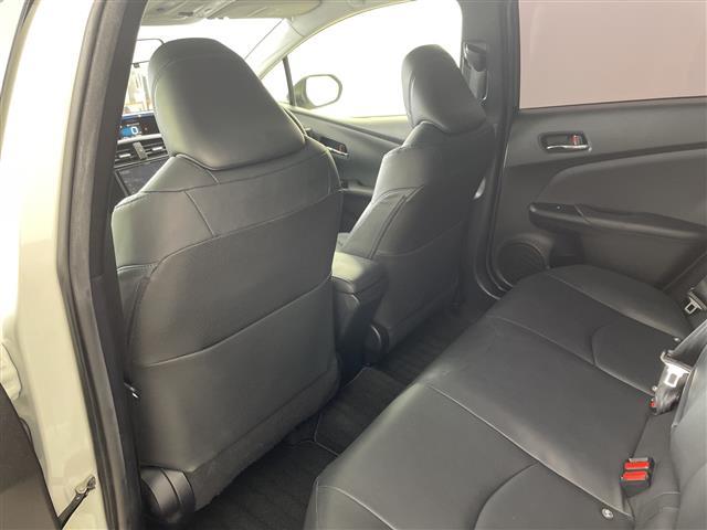 プリウス Ｓツーリングセレクション　社外メモリナビ　Ｂｌｕｅｔｏｏｔｈ接続　フルセグＴＶ　ビルトインＥＴＣ　前後ドライブレコーダー　モデリスタエアロ　ローダウン　前席シートヒーター　純正アルミホイール　純正フロアマット　バックカメラ（10枚目）