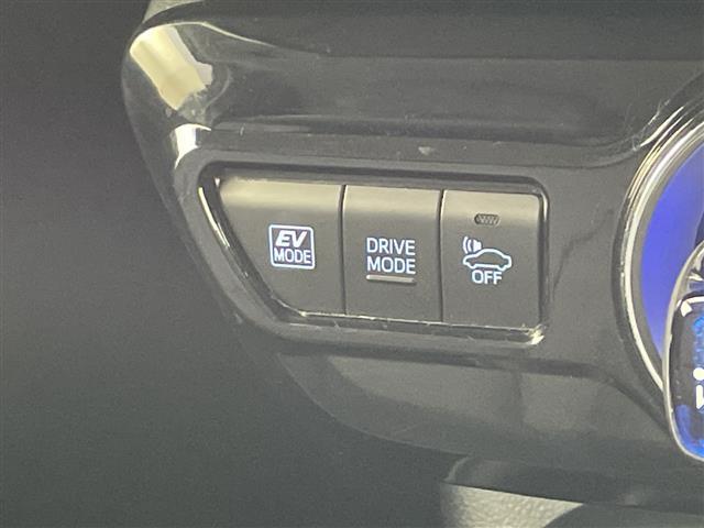 プリウス Ｓツーリングセレクション　社外メモリナビ　Ｂｌｕｅｔｏｏｔｈ接続　フルセグＴＶ　ビルトインＥＴＣ　前後ドライブレコーダー　モデリスタエアロ　ローダウン　前席シートヒーター　純正アルミホイール　純正フロアマット　バックカメラ（30枚目）