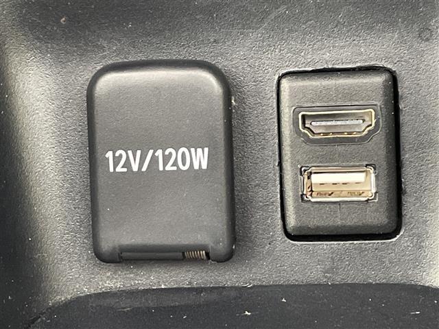 プリウス Ｓツーリングセレクション　社外メモリナビ　Ｂｌｕｅｔｏｏｔｈ接続　フルセグＴＶ　ビルトインＥＴＣ　前後ドライブレコーダー　モデリスタエアロ　ローダウン　前席シートヒーター　純正アルミホイール　純正フロアマット　バックカメラ（32枚目）