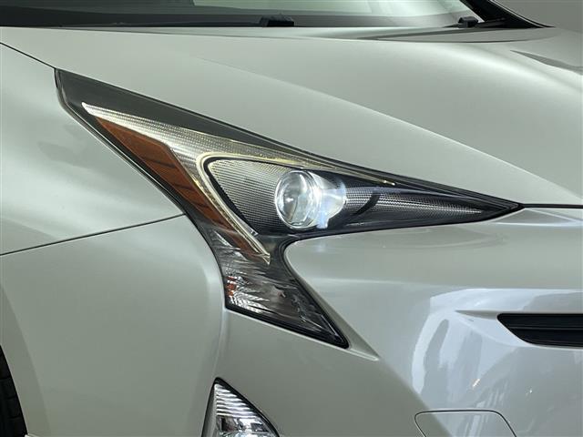 プリウス Ｓツーリングセレクション　社外メモリナビ　Ｂｌｕｅｔｏｏｔｈ接続　フルセグＴＶ　ビルトインＥＴＣ　前後ドライブレコーダー　モデリスタエアロ　ローダウン　前席シートヒーター　純正アルミホイール　純正フロアマット　バックカメラ（37枚目）