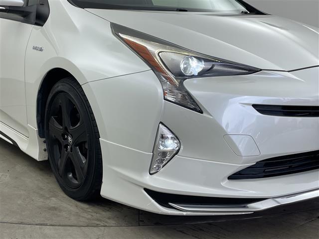 プリウス Ｓツーリングセレクション　社外メモリナビ　Ｂｌｕｅｔｏｏｔｈ接続　フルセグＴＶ　ビルトインＥＴＣ　前後ドライブレコーダー　モデリスタエアロ　ローダウン　前席シートヒーター　純正アルミホイール　純正フロアマット　バックカメラ（39枚目）