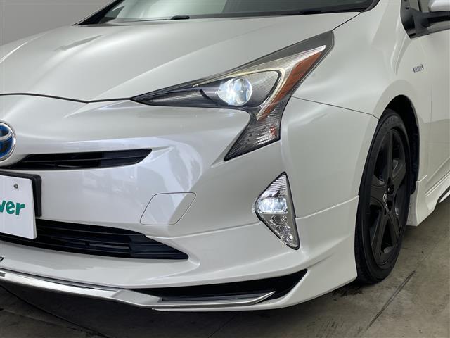 プリウス Ｓツーリングセレクション　社外メモリナビ　Ｂｌｕｅｔｏｏｔｈ接続　フルセグＴＶ　ビルトインＥＴＣ　前後ドライブレコーダー　モデリスタエアロ　ローダウン　前席シートヒーター　純正アルミホイール　純正フロアマット　バックカメラ（40枚目）