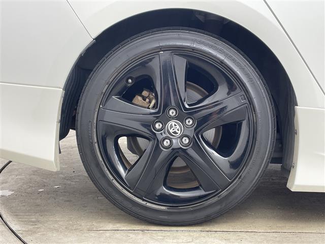 プリウス Ｓツーリングセレクション　社外メモリナビ　Ｂｌｕｅｔｏｏｔｈ接続　フルセグＴＶ　ビルトインＥＴＣ　前後ドライブレコーダー　モデリスタエアロ　ローダウン　前席シートヒーター　純正アルミホイール　純正フロアマット　バックカメラ（41枚目）