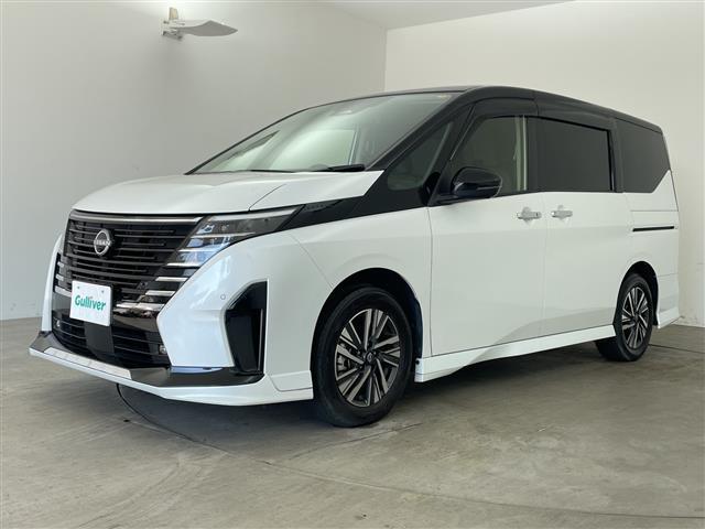 セレナ e-パワー ハイウェイスターV 純正12.3型ナビ プロパイロット 全方位カメラ BSM デジタルインナーミラー 両側電動スライド エマージェンシーブレーキ キープレーン ワイヤレス充電 前後ドラレコ LEDライト ETC フルセグ(2枚目)