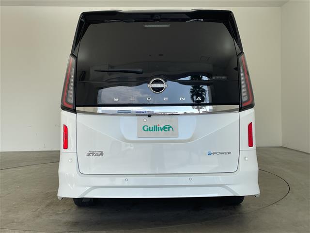 セレナ e-パワー ハイウェイスターV 純正12.3型ナビ プロパイロット 全方位カメラ BSM デジタルインナーミラー 両側電動スライド エマージェンシーブレーキ キープレーン ワイヤレス充電 前後ドラレコ LEDライト ETC フルセグ(5枚目)