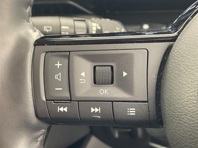 セレナ e-パワー ハイウェイスターV 純正12.3型ナビ プロパイロット 全方位カメラ BSM デジタルインナーミラー 両側電動スライド エマージェンシーブレーキ キープレーン ワイヤレス充電 前後ドラレコ LEDライト ETC フルセグ(22枚目)