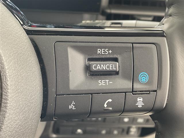 セレナ e-パワー ハイウェイスターV 純正12.3型ナビ プロパイロット 全方位カメラ BSM デジタルインナーミラー 両側電動スライド エマージェンシーブレーキ キープレーン ワイヤレス充電 前後ドラレコ LEDライト ETC フルセグ(23枚目)