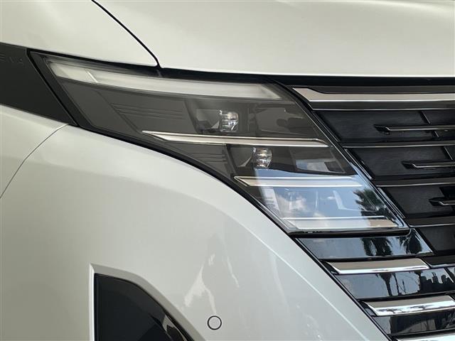 セレナ e-パワー ハイウェイスターV 純正12.3型ナビ プロパイロット 全方位カメラ BSM デジタルインナーミラー 両側電動スライド エマージェンシーブレーキ キープレーン ワイヤレス充電 前後ドラレコ LEDライト ETC フルセグ(37枚目)