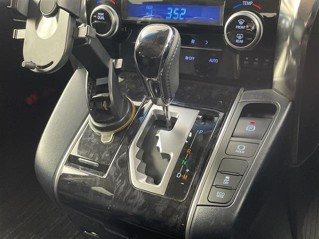 アルファード 2.5S ・トヨタセーフティーセンス・プリクラッシュセーフティ・レーントレーシングアシスト・クリアランスソナー・ロードサインアシスト・先行車発進お知らせ・レーダークルーズコントロール・社外8型ナビ・フルセグ(31枚目)