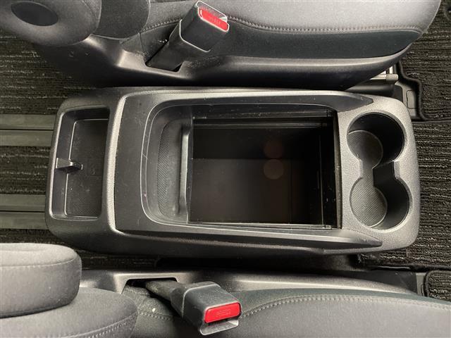 アルファード 2.5S ・トヨタセーフティーセンス・プリクラッシュセーフティ・レーントレーシングアシスト・クリアランスソナー・ロードサインアシスト・先行車発進お知らせ・レーダークルーズコントロール・社外8型ナビ・フルセグ(32枚目)