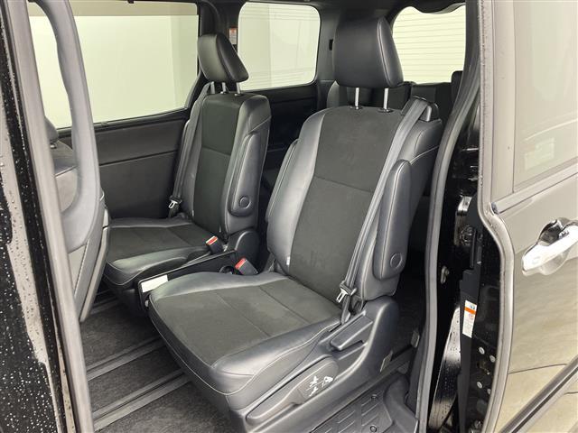 ノア Si ダブルバイビー バックカメラ・クルーズコントロール・両側パワースライドドア・ビルトインETC・前方ドライブレコーダー・アイドリングストップ・ステアリングスイッチ・プッシュスタート・スマートキー・スペアキー1本(16枚目)