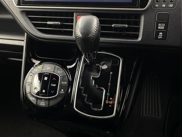 ノア Si ダブルバイビー バックカメラ・クルーズコントロール・両側パワースライドドア・ビルトインETC・前方ドライブレコーダー・アイドリングストップ・ステアリングスイッチ・プッシュスタート・スマートキー・スペアキー1本(26枚目)