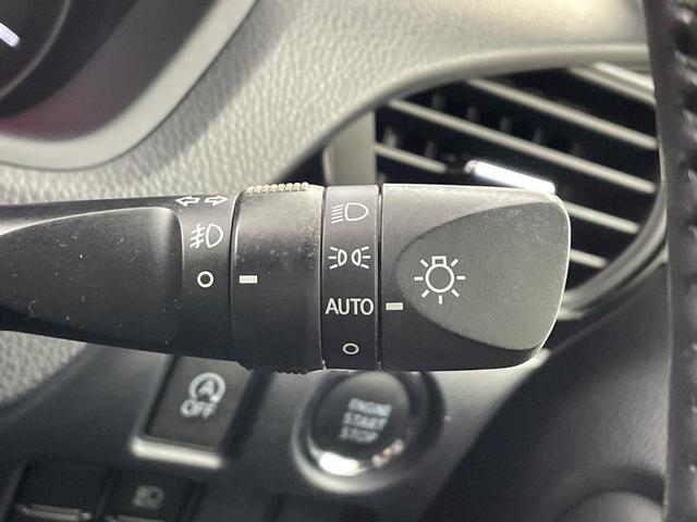 ノア Si ダブルバイビー バックカメラ・クルーズコントロール・両側パワースライドドア・ビルトインETC・前方ドライブレコーダー・アイドリングストップ・ステアリングスイッチ・プッシュスタート・スマートキー・スペアキー1本(65枚目)