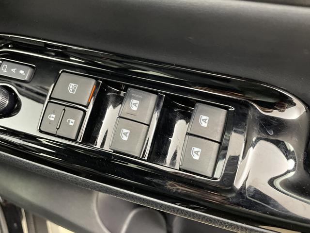 ノア Si ダブルバイビー バックカメラ・クルーズコントロール・両側パワースライドドア・ビルトインETC・前方ドライブレコーダー・アイドリングストップ・ステアリングスイッチ・プッシュスタート・スマートキー・スペアキー1本(74枚目)