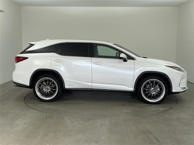 RX RX450hL ・サンルーフ・電動リアゲート・レーダークルーズコントロール・アダプティブハイビーム・置くだけ充電・スマートキー・プッシュスタート・スペアキー2本(カードキーあり)・ビルトインETC・バックカメラ(6枚目)