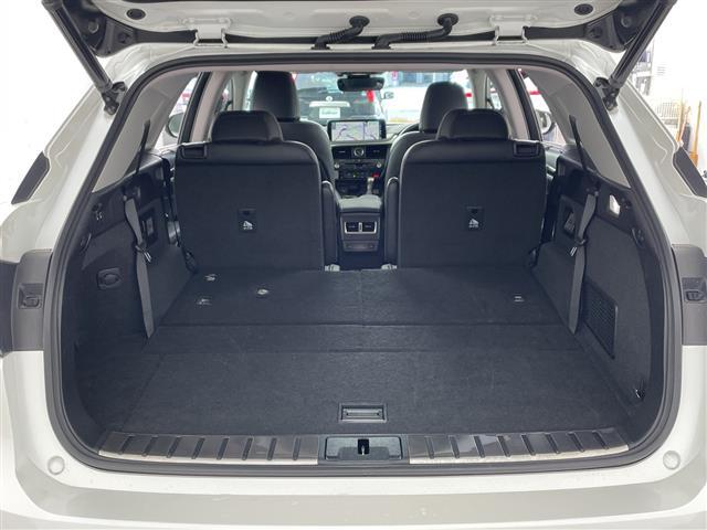 RX RX450hL ・サンルーフ・電動リアゲート・レーダークルーズコントロール・アダプティブハイビーム・置くだけ充電・スマートキー・プッシュスタート・スペアキー2本(カードキーあり)・ビルトインETC・バックカメラ(17枚目)