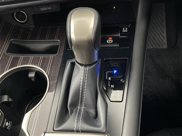 RX RX450hL ・サンルーフ・電動リアゲート・レーダークルーズコントロール・アダプティブハイビーム・置くだけ充電・スマートキー・プッシュスタート・スペアキー2本(カードキーあり)・ビルトインETC・バックカメラ(29枚目)