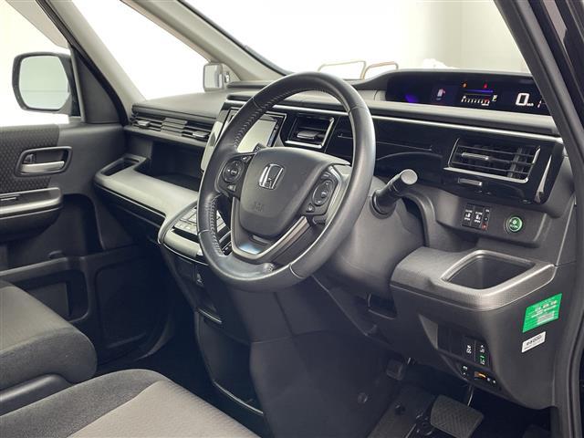 ステップワゴンスパーダ スパーダ　ホンダセンシング　純正７インチナビ　フルセグＴＶ　Ｂｌｕｅｔｏｏｔｈ接続　バックカメラ　ＨＯＮＤＡＳＥＮＳＩＮＧ　パドルシフト　前後ドライブレコーダー　両側パワースライドドア　ビルトインＥＴＣ　スペアキー　純正アルミ（8枚目）