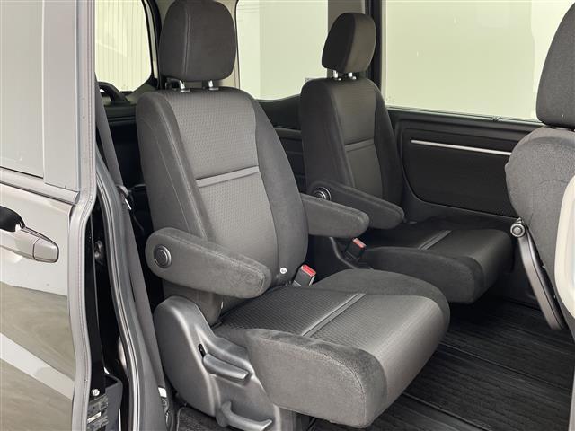 ステップワゴンスパーダ スパーダ　ホンダセンシング　純正７インチナビ　フルセグＴＶ　Ｂｌｕｅｔｏｏｔｈ接続　バックカメラ　ＨＯＮＤＡＳＥＮＳＩＮＧ　パドルシフト　前後ドライブレコーダー　両側パワースライドドア　ビルトインＥＴＣ　スペアキー　純正アルミ（11枚目）