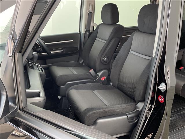 ステップワゴンスパーダ スパーダ　ホンダセンシング　純正７インチナビ　フルセグＴＶ　Ｂｌｕｅｔｏｏｔｈ接続　バックカメラ　ＨＯＮＤＡＳＥＮＳＩＮＧ　パドルシフト　前後ドライブレコーダー　両側パワースライドドア　ビルトインＥＴＣ　スペアキー　純正アルミ（14枚目）