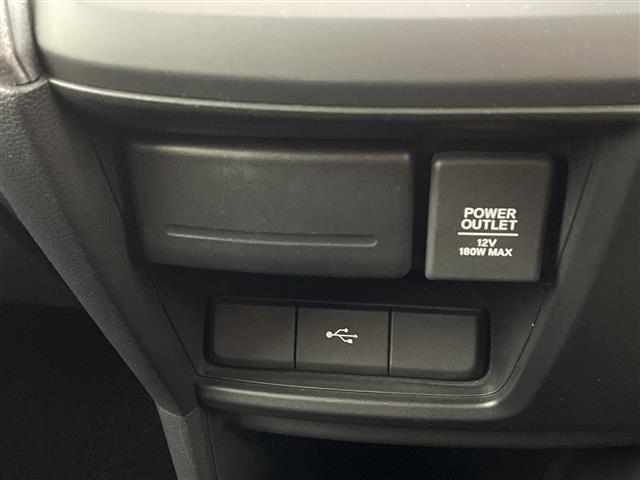 ステップワゴンスパーダ スパーダ　ホンダセンシング　純正７インチナビ　フルセグＴＶ　Ｂｌｕｅｔｏｏｔｈ接続　バックカメラ　ＨＯＮＤＡＳＥＮＳＩＮＧ　パドルシフト　前後ドライブレコーダー　両側パワースライドドア　ビルトインＥＴＣ　スペアキー　純正アルミ（27枚目）