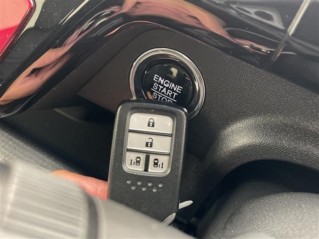 ステップワゴンスパーダ スパーダ　ホンダセンシング　純正７インチナビ　フルセグＴＶ　Ｂｌｕｅｔｏｏｔｈ接続　バックカメラ　ＨＯＮＤＡＳＥＮＳＩＮＧ　パドルシフト　前後ドライブレコーダー　両側パワースライドドア　ビルトインＥＴＣ　スペアキー　純正アルミ（28枚目）