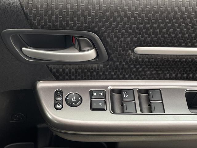 ステップワゴンスパーダ スパーダ　ホンダセンシング　純正７インチナビ　フルセグＴＶ　Ｂｌｕｅｔｏｏｔｈ接続　バックカメラ　ＨＯＮＤＡＳＥＮＳＩＮＧ　パドルシフト　前後ドライブレコーダー　両側パワースライドドア　ビルトインＥＴＣ　スペアキー　純正アルミ（67枚目）