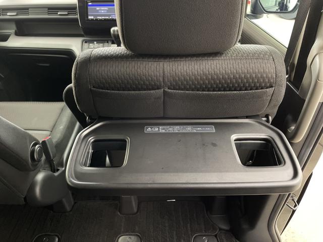 ステップワゴンスパーダ スパーダ　ホンダセンシング　純正７インチナビ　フルセグＴＶ　Ｂｌｕｅｔｏｏｔｈ接続　バックカメラ　ＨＯＮＤＡＳＥＮＳＩＮＧ　パドルシフト　前後ドライブレコーダー　両側パワースライドドア　ビルトインＥＴＣ　スペアキー　純正アルミ（77枚目）