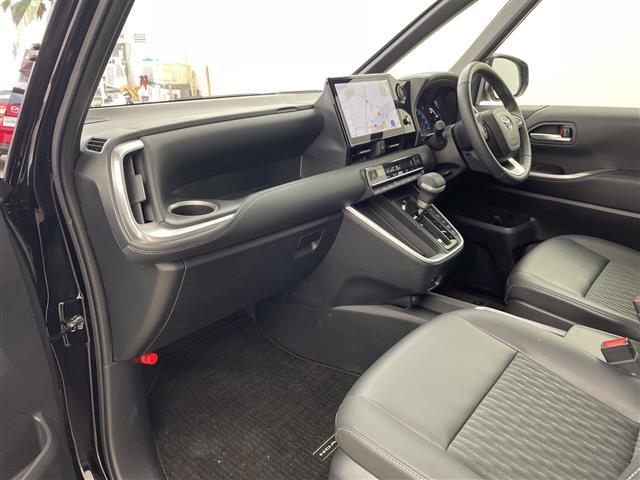 ノア ハイブリッドS-Z フルセグTV・BT・バックカメラ・前席シートヒーター・前後ドライブレコーダー・ビルトインETC2.0・両側パワースライドドア・純正フリップダウンモニター・デジタルインナーミラー・フォグランプ(12枚目)