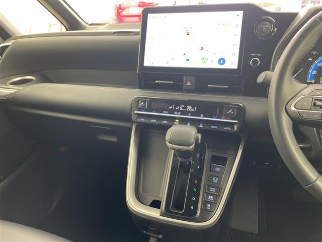 ノア ハイブリッドS-Z フルセグTV・BT・バックカメラ・前席シートヒーター・前後ドライブレコーダー・ビルトインETC2.0・両側パワースライドドア・純正フリップダウンモニター・デジタルインナーミラー・フォグランプ(23枚目)