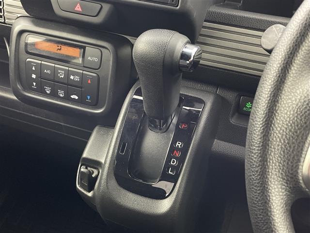 Ｎ－ＶＡＮ ファン　純正８インチナビ　ＴＶ　バックカメラ　ビルトインＥＴＣ　衝突軽減ブレーキ　レーダークルーズコントロール　誤発進抑制機能　オートハイビーム　レーンキープ　ＬＥＤヘッドライト　フォグランプ　スマートキー（30枚目）