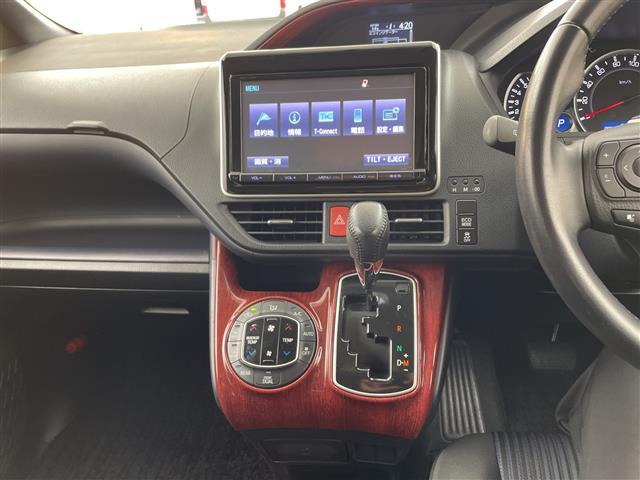 ノア Ｓｉ　純正ナビ　ＴＶ　ビルトインＥＴＣ　フリップダウンモニター　バックカメラ　両側パワースライドドア　ＬＥＤヘッドライト　純正１６インチアルミホイール　アイドリングストップ　純正フロアマット　スマートキー（25枚目）