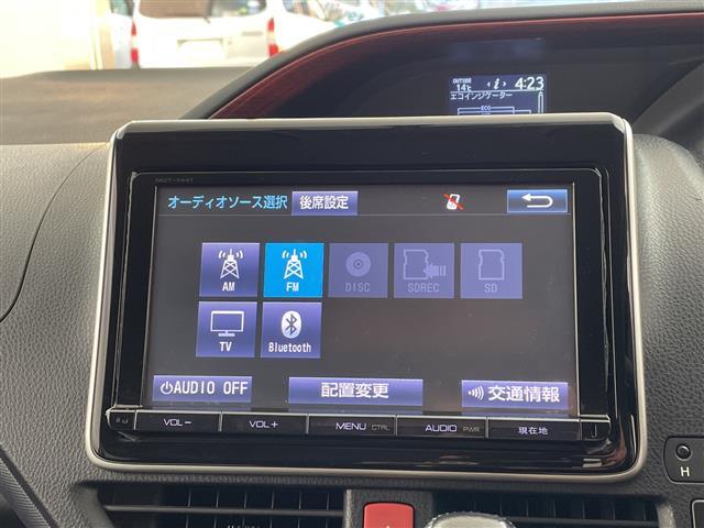 ノア Ｓｉ　純正ナビ　ＴＶ　ビルトインＥＴＣ　フリップダウンモニター　バックカメラ　両側パワースライドドア　ＬＥＤヘッドライト　純正１６インチアルミホイール　アイドリングストップ　純正フロアマット　スマートキー（28枚目）