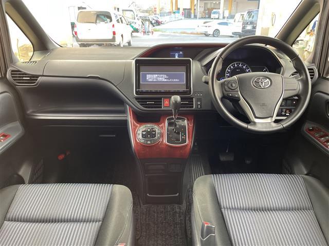 ノア Ｓｉ　純正ナビ　ＴＶ　ビルトインＥＴＣ　フリップダウンモニター　バックカメラ　両側パワースライドドア　ＬＥＤヘッドライト　純正１６インチアルミホイール　アイドリングストップ　純正フロアマット　スマートキー（42枚目）