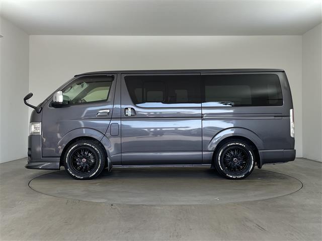 ハイエースバン スーパーＧＬ　ダーク　プライムＩＩ　・モデリスタエアロ・純正７インチナビ＆フルセグ＆ＢＴ＆ＤＶＤ・パノラマミックビューモニター・両側スライドドア・ステアリングスイッチ・ハーフレザーシート・前方ドライブレコーダー・ビルトインＥＴＣ・ＬＥＤ（7枚目）