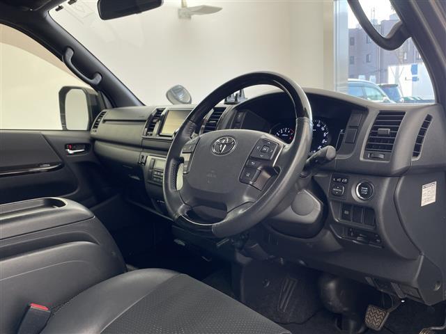 ハイエースバン スーパーＧＬ　ダーク　プライムＩＩ　・モデリスタエアロ・純正７インチナビ＆フルセグ＆ＢＴ＆ＤＶＤ・パノラマミックビューモニター・両側スライドドア・ステアリングスイッチ・ハーフレザーシート・前方ドライブレコーダー・ビルトインＥＴＣ・ＬＥＤ（8枚目）