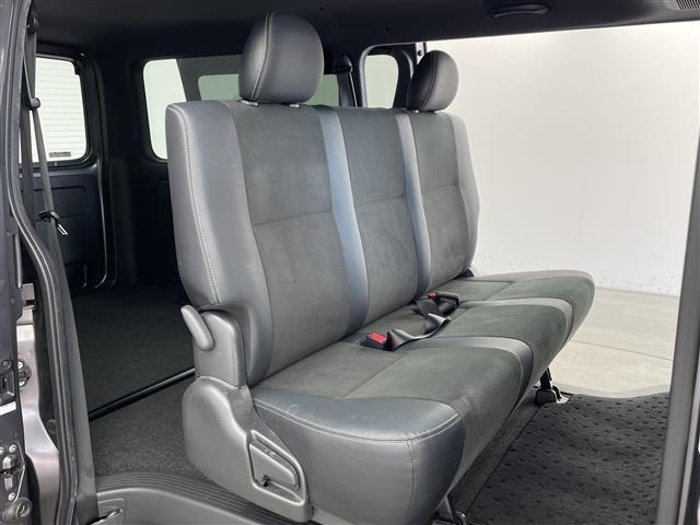 ハイエースバン スーパーＧＬ　ダーク　プライムＩＩ　・モデリスタエアロ・純正７インチナビ＆フルセグ＆ＢＴ＆ＤＶＤ・パノラマミックビューモニター・両側スライドドア・ステアリングスイッチ・ハーフレザーシート・前方ドライブレコーダー・ビルトインＥＴＣ・ＬＥＤ（11枚目）