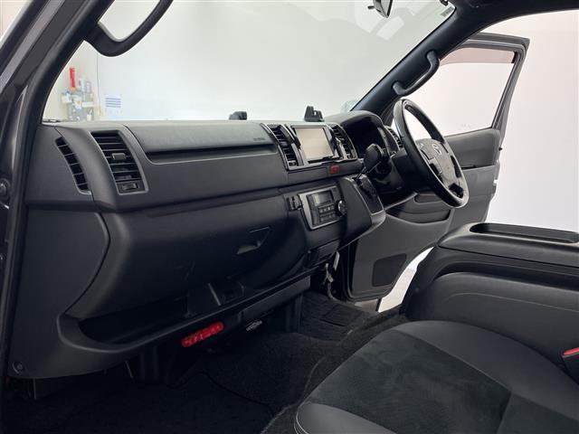 ハイエースバン スーパーＧＬ　ダーク　プライムＩＩ　・モデリスタエアロ・純正７インチナビ＆フルセグ＆ＢＴ＆ＤＶＤ・パノラマミックビューモニター・両側スライドドア・ステアリングスイッチ・ハーフレザーシート・前方ドライブレコーダー・ビルトインＥＴＣ・ＬＥＤ（12枚目）