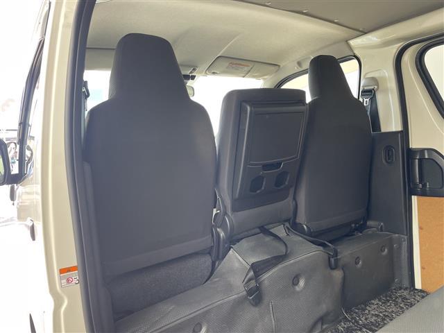 ハイエースバン ロングDX GLパッケージ 社外ナビ TV パノラミックビューモニター ETC 前後ドライブレコーダー プリクラッシュセーフティ レーンディパーチャーアラート オートマチックハイビーム ベットキット 社外16インチアルミホイール(14枚目)