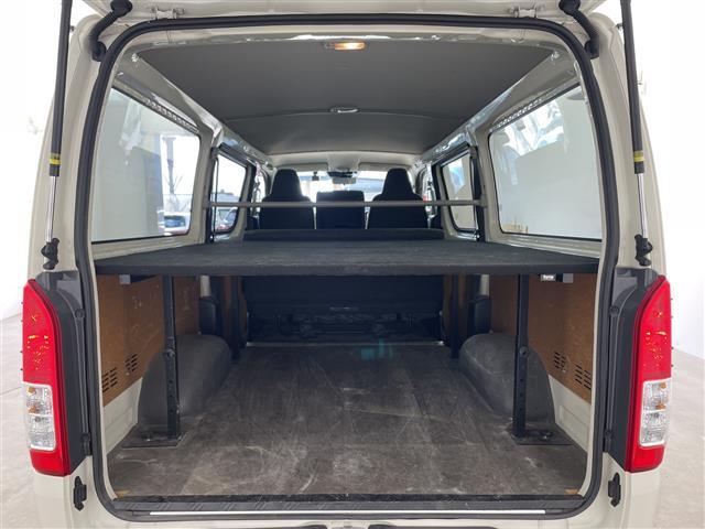 ハイエースバン ロングDX GLパッケージ 社外ナビ TV パノラミックビューモニター ETC 前後ドライブレコーダー プリクラッシュセーフティ レーンディパーチャーアラート オートマチックハイビーム ベットキット 社外16インチアルミホイール(18枚目)