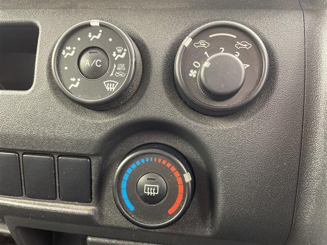 ハイエースバン ロングDX GLパッケージ 社外ナビ TV パノラミックビューモニター ETC 前後ドライブレコーダー プリクラッシュセーフティ レーンディパーチャーアラート オートマチックハイビーム ベットキット 社外16インチアルミホイール(27枚目)