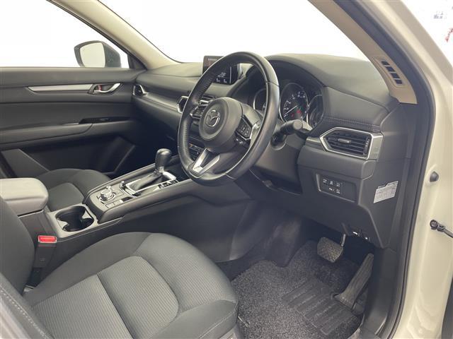 ＣＸ－５ ＸＤ　プロアクティブ　純正ナビ　ＴＶ　バックカメラ　サイドカメラ　スマートブレーキサポート　スマートシティブレーキサポート　アダプティブＬＥＤヘッドライト　シートヒーター　ドライブレコーダー　純正１９インチアルミホイール（8枚目）