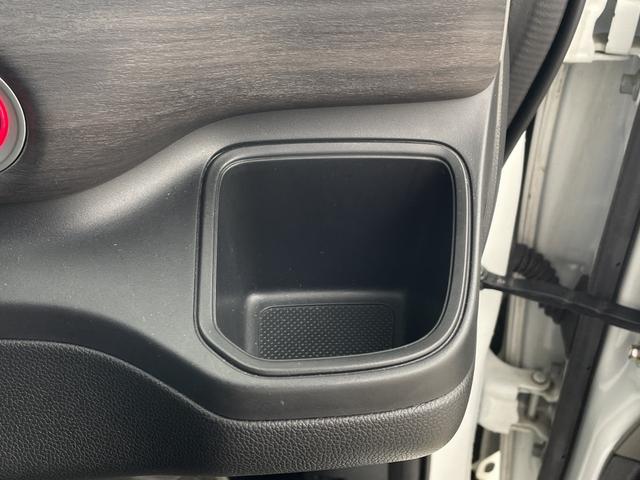 フリード+ハイブリッド ハイブリッドEX ・純正7インチナビ・BT・CD・DVD・SD・USB・TV・バックカメラ・両側パワースライドドア・ステアリングスイッチ・ハーフレザーシート・前席シートヒーター・純正前方ドライブレコーダー・ETC(76枚目)