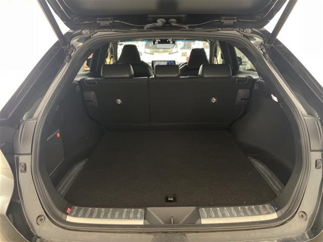 ハリアーハイブリッド Ｚ　レザーパッケージ　１２．３インチビ　パノラミックビューモニター　トヨタセーフティセンス　ＪＢＬサウンド　革シート　パワーバックドア　シートヒーター　ベンチレーション　ワンオーナー　ＬＥＤヘッドライト（16枚目）