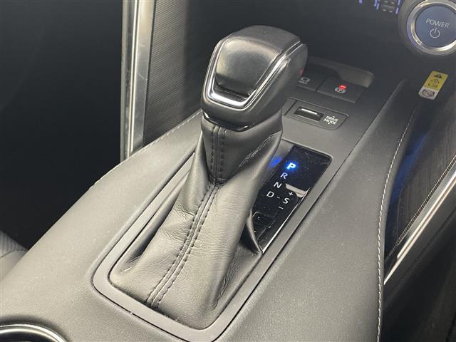 ハリアーハイブリッド Ｚ　レザーパッケージ　１２．３インチビ　パノラミックビューモニター　トヨタセーフティセンス　ＪＢＬサウンド　革シート　パワーバックドア　シートヒーター　ベンチレーション　ワンオーナー　ＬＥＤヘッドライト（29枚目）