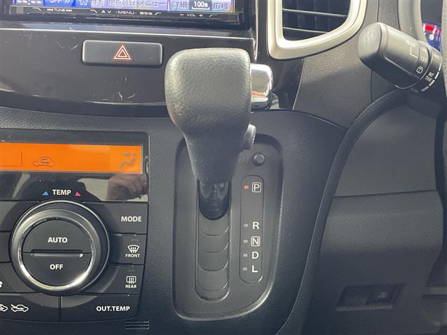 ソリオ X-DJE ナビ&BT&DVD・左側パワースライドドア・右側イージークローザードア・スマートキー・プッシュスタート・アイドリングストップ・横滑り防止装置・シートバックテーブル・純正アルミ(30枚目)