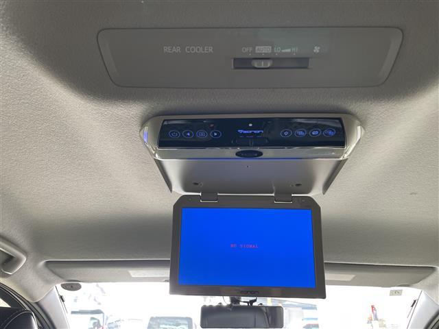 ヴォクシー ＺＳ　社外８インチナビ・バックカメラ・フリップダウンモニター・両側パワースライドドア・アイドリングストップ・横滑り防止装置・ドライブスタートコントロール・Ｓ－ＶＳＣ・ＭＴモード付ＡＴ・ステアリングスイッチ（29枚目）