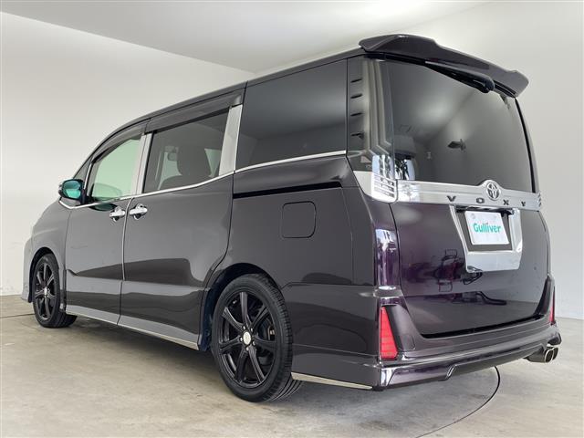 ヴォクシー ＺＳ　社外８インチナビ・バックカメラ・フリップダウンモニター・両側パワースライドドア・アイドリングストップ・横滑り防止装置・ドライブスタートコントロール・Ｓ－ＶＳＣ・ＭＴモード付ＡＴ・ステアリングスイッチ（43枚目）