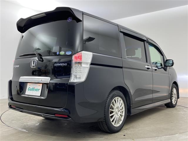 ステップワゴンスパーダ Z HDDナビエディション 純正ナビ・フルセグ・ステアリングスイッチ・両側パワースライドドア・ビルトインETC・バックカメラ・スマートキー・純正フロアマット・ドアバイザー・キセノンライト・オートライト・フォグラプ・パドルシフト(3枚目)