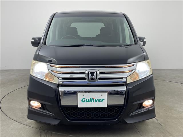 ステップワゴンスパーダ Z HDDナビエディション 純正ナビ・フルセグ・ステアリングスイッチ・両側パワースライドドア・ビルトインETC・バックカメラ・スマートキー・純正フロアマット・ドアバイザー・キセノンライト・オートライト・フォグラプ・パドルシフト(4枚目)